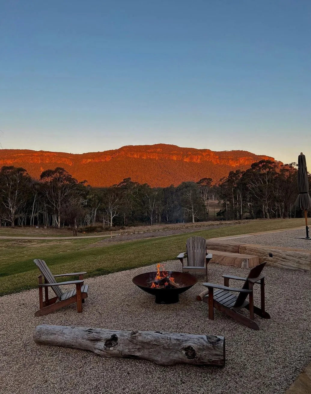 A Personal Yarn, Fog, Tea And A Very Old Piano
