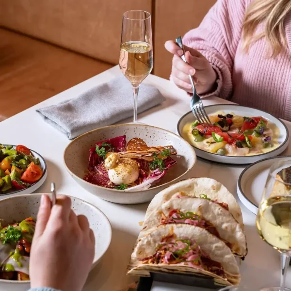 Are There Any Yarra Valley Hotels With Late-Night Dining