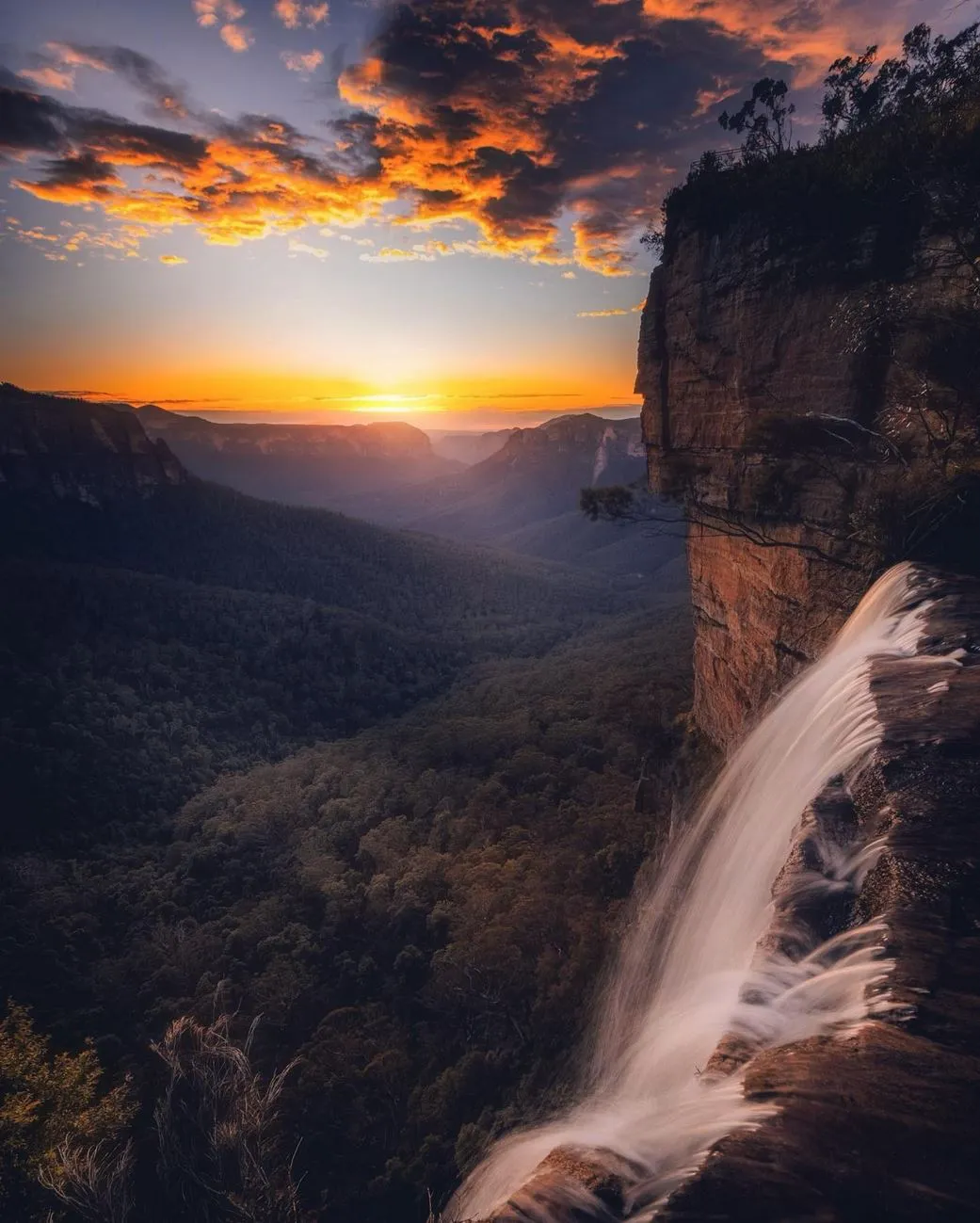 Govetts Leap, A Cliff-Edge Moment Worth Earning