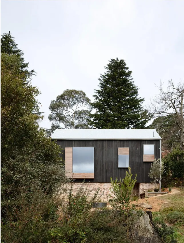 The Little Black Cabin Blackheath