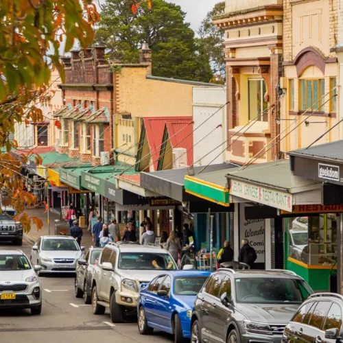 South Leura