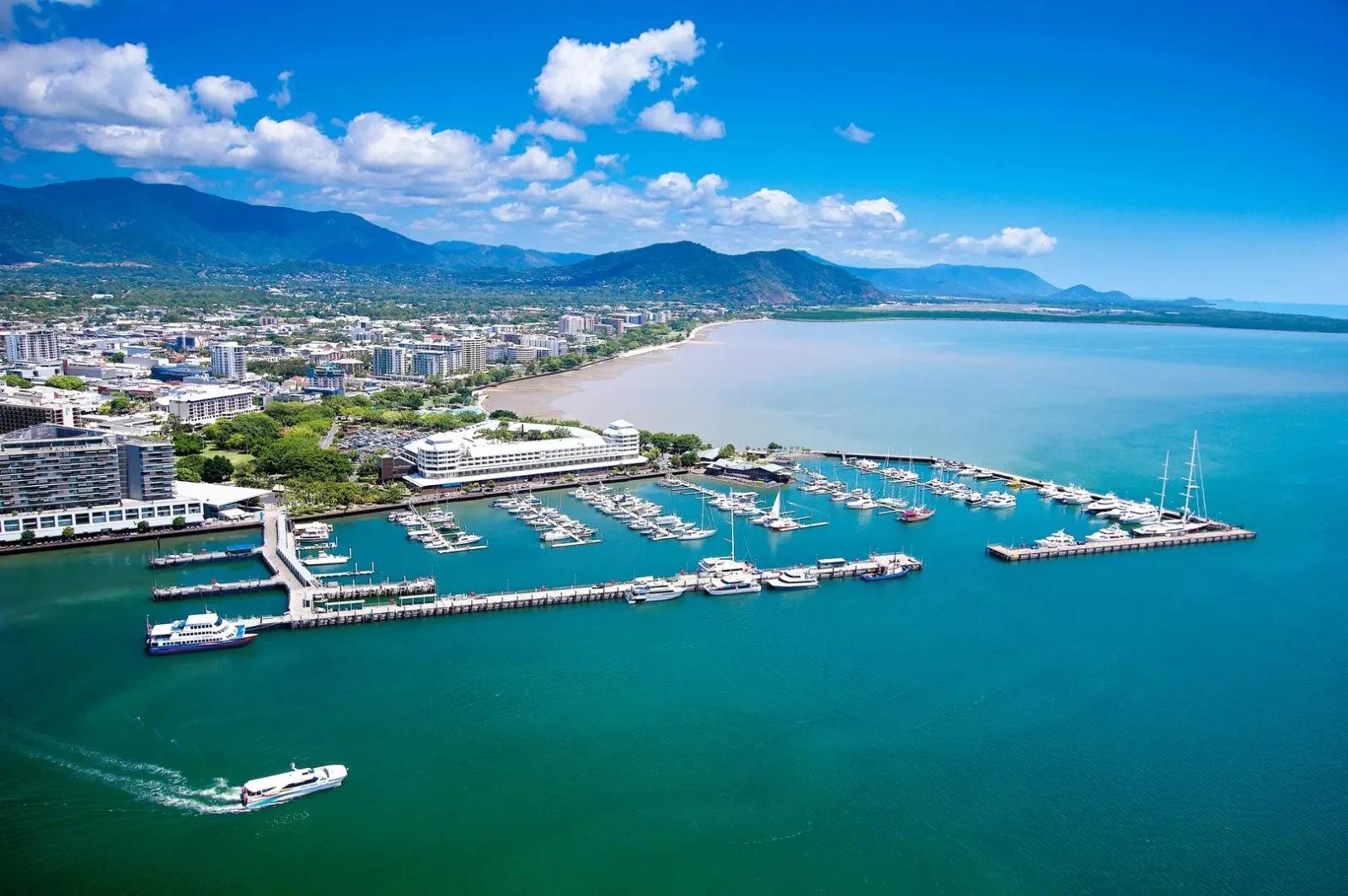 from sydney to cairns trip
